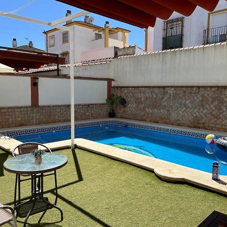 Casa Con Piscina Cerca De Sevilla Exterior foto