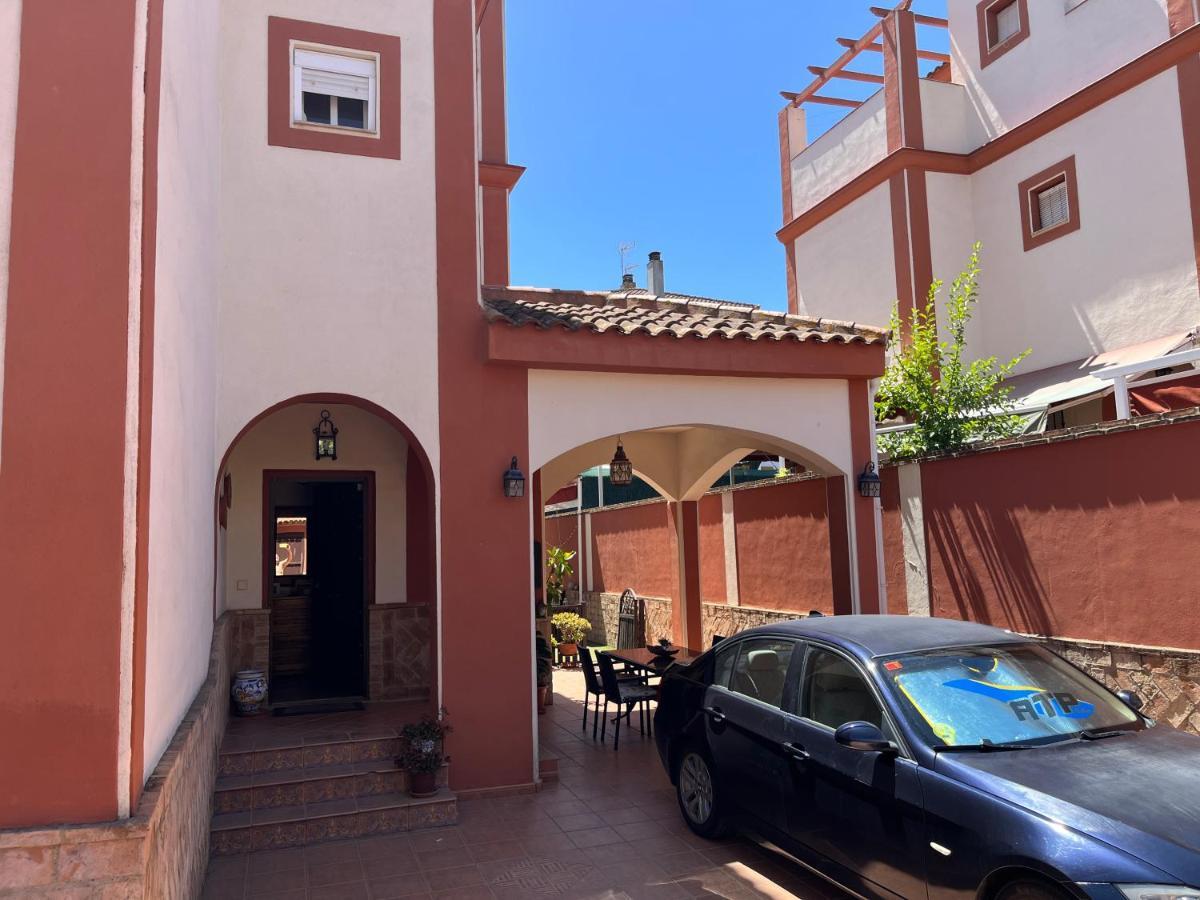 Casa Con Piscina Cerca De Sevilla Exterior foto